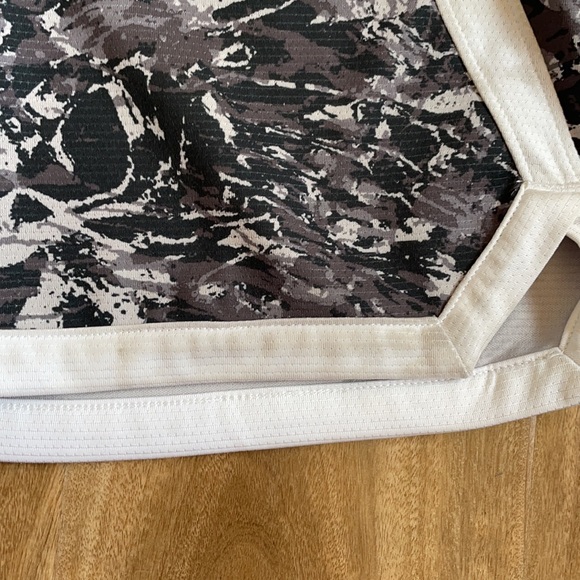 Nike shorts - Picture 3 of 12